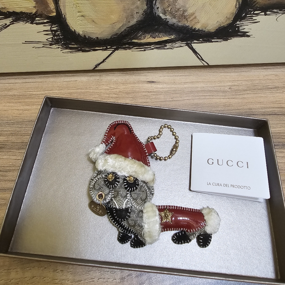 🎉HOST PICK🎉 Authentic GUCCI Dachshund Motif GG Pattern Charm